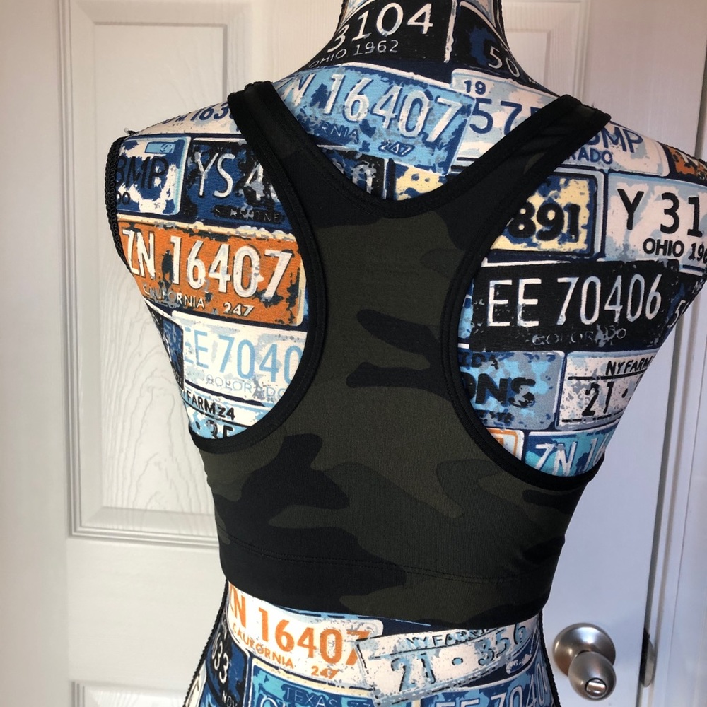 🖤 PINK camo sports bra Large 🖤